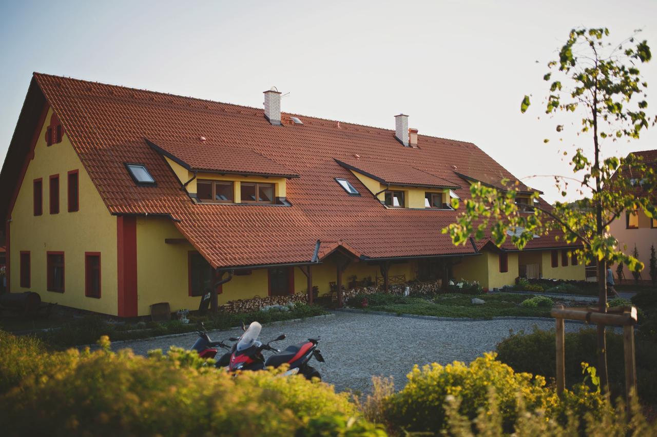 Statek Ceska Lipa Myslovice Hotel Klatovy Exterior photo